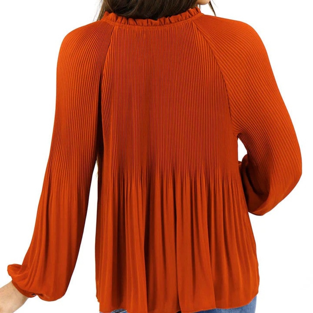 Grace & Lace Spice Pleated Blouse Size L - Picture 5 of 7